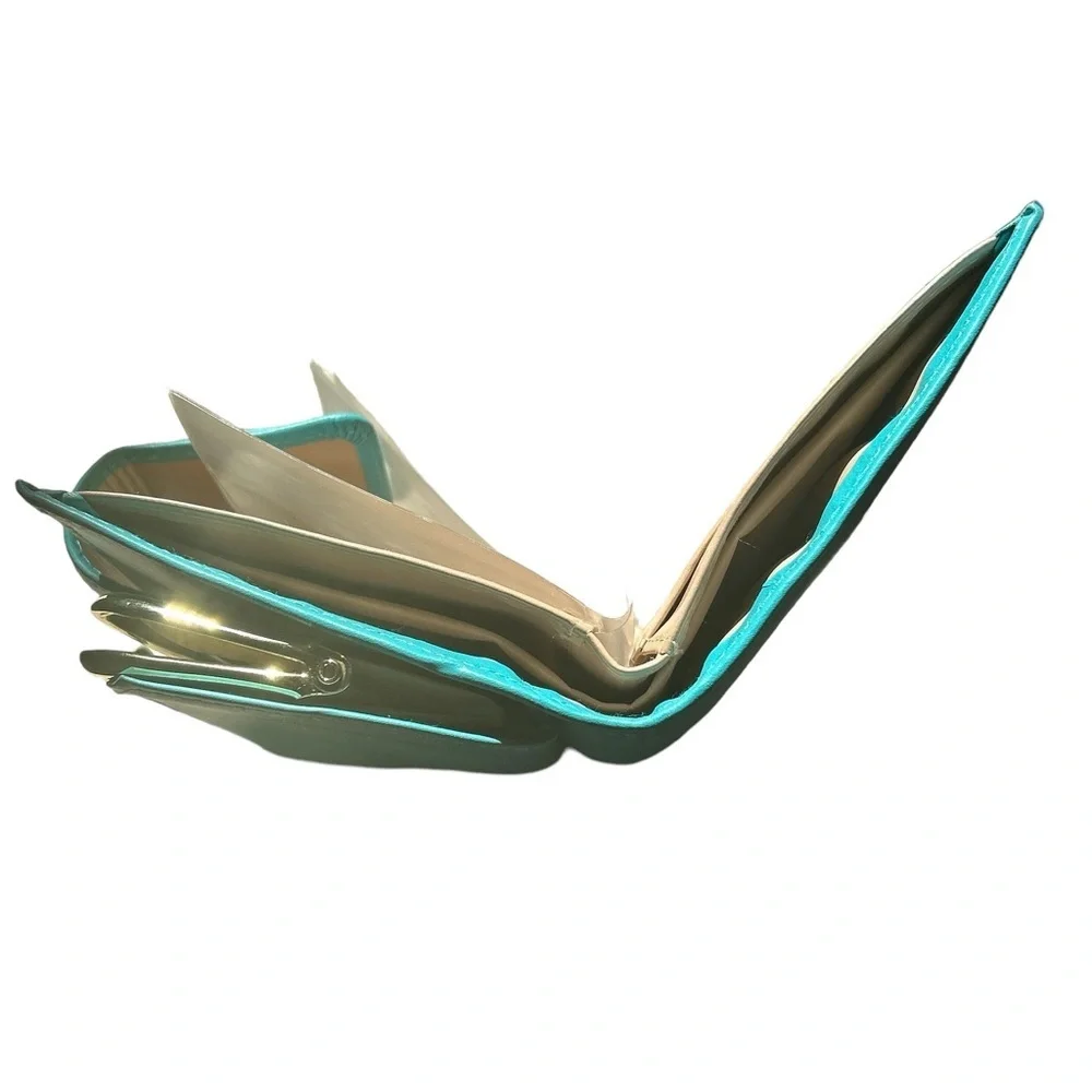 Julia Buxton Authentic Crunch Leather, Teal. - Picture 5 of 5